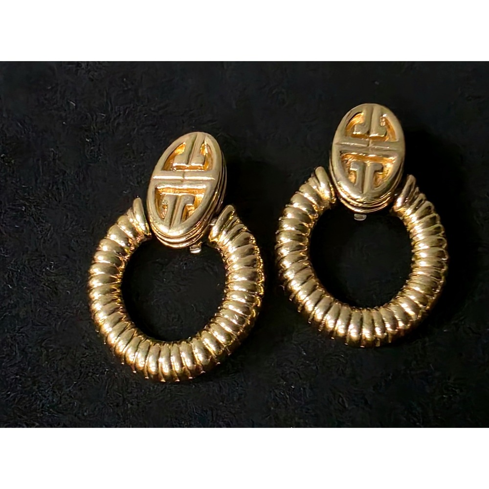 Vintage Givenchy LOGO Door Knocker Earrings Gold Plated Ribbed Clip 80s - Picture 1 of 7